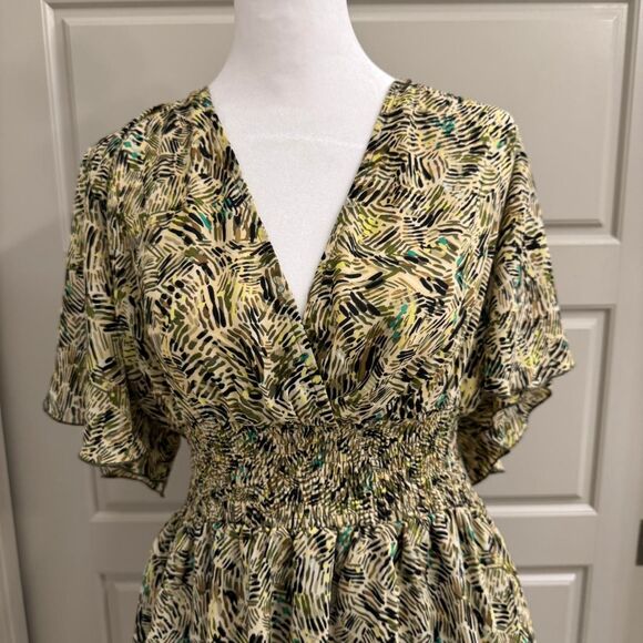 Zara Gray Green Floral Mini Dress M Short Sleeve Flowy Boho Day - Picture 2 of 3